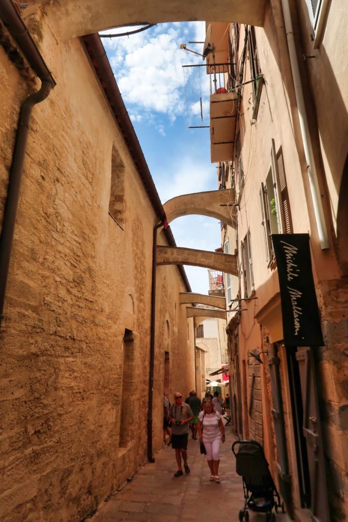 Ruelle Bonifacio